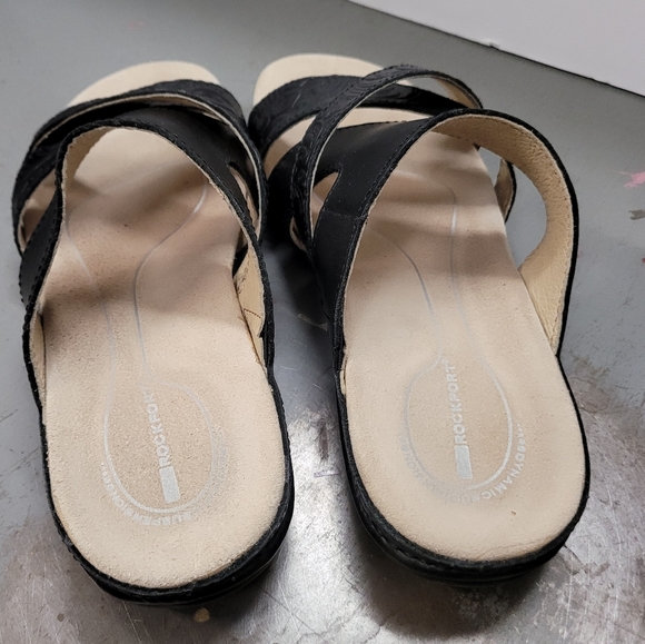 Rockport Dynamic Suspension Slip On Black Tooled Leather Sandal Sz 7.5W paisley - Picture 4 of 6